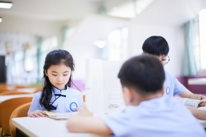 代表委员建议:充分发挥校服美育浸润作用