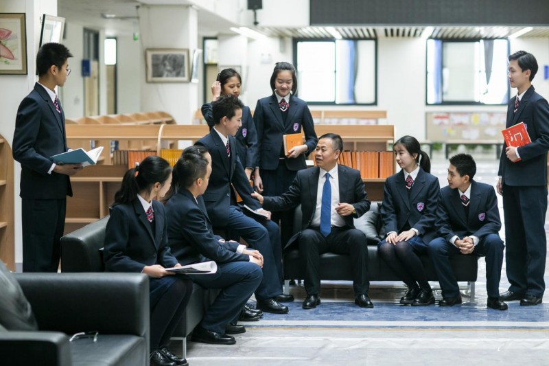 代表委员建议:充分发挥校服美育浸润作用