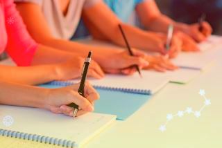 走进“草根”游戏主播:如果能重来会重新回到学校